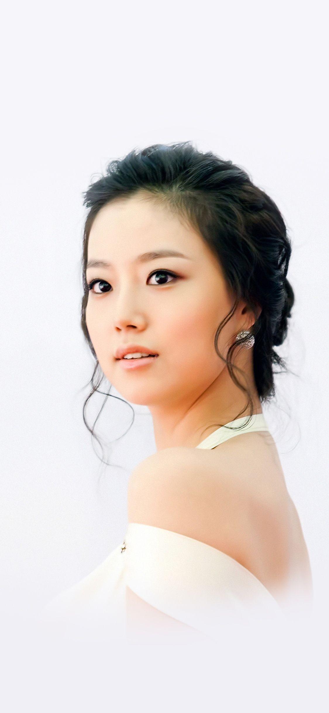1125x2436 Kpop Moon Chaewon Actress Cute