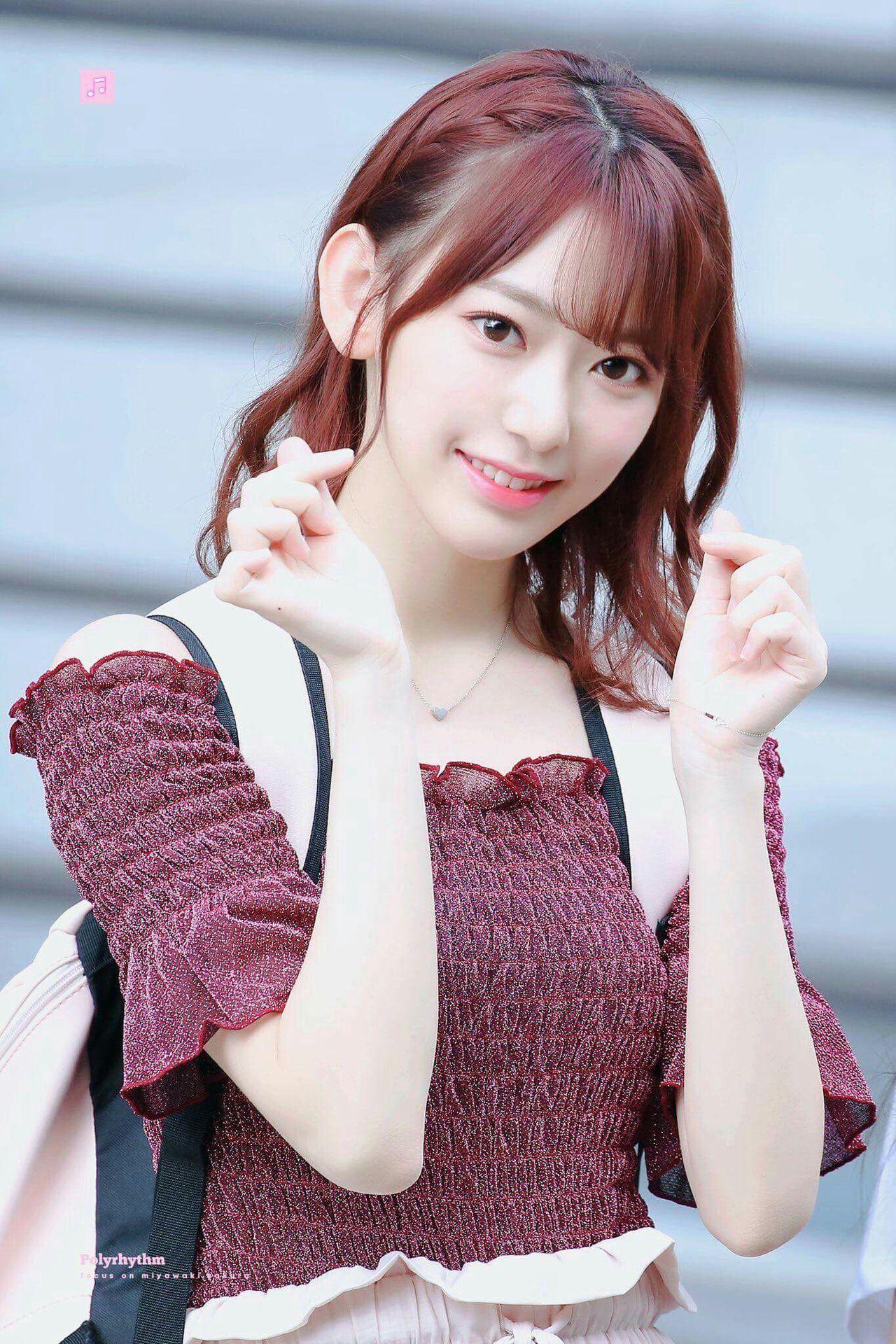 1280x1920 iZone Wallpaper .