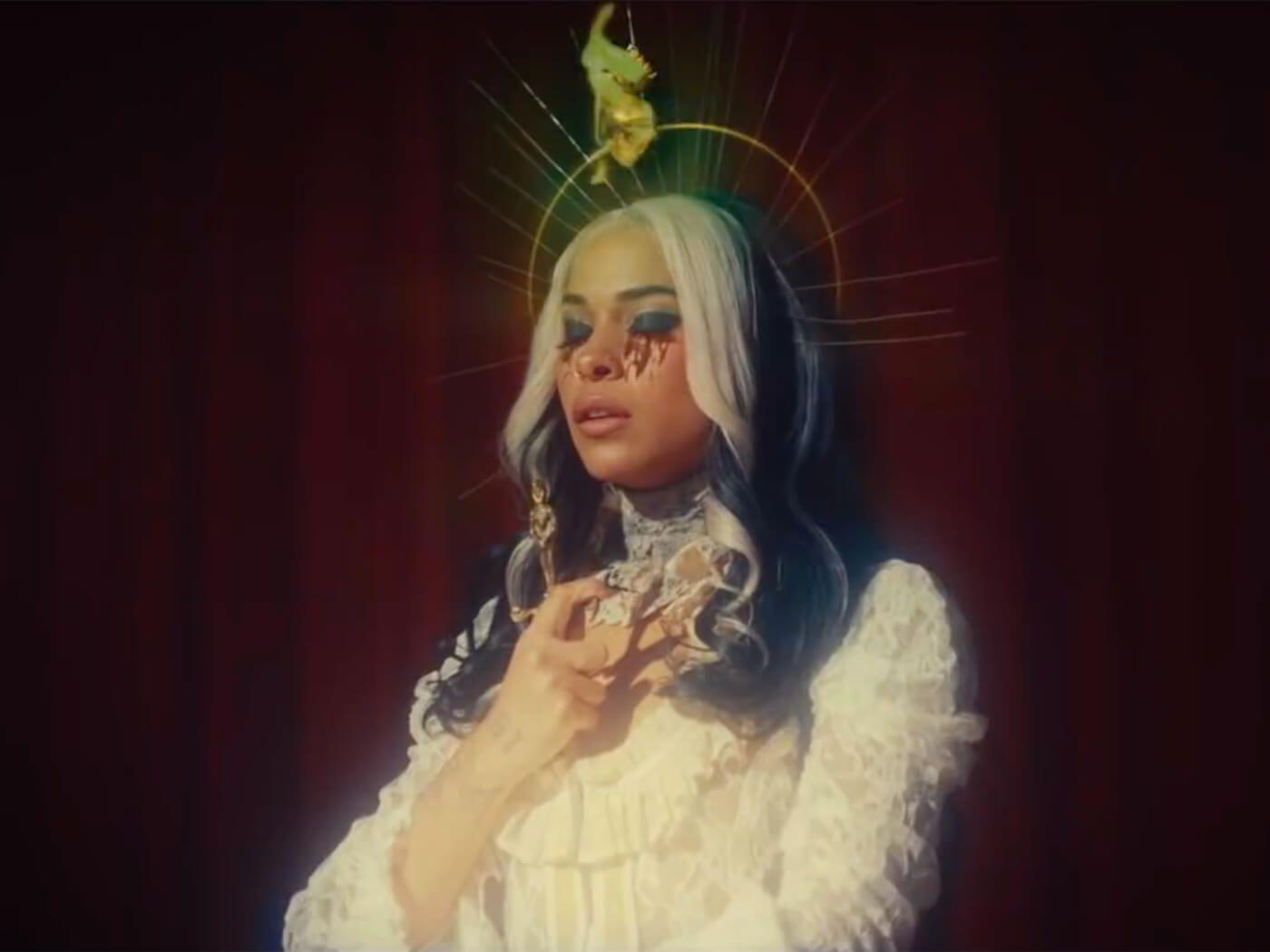 1400x1050 Watch Princess Nokia swallow a sword in video for “Gross”
