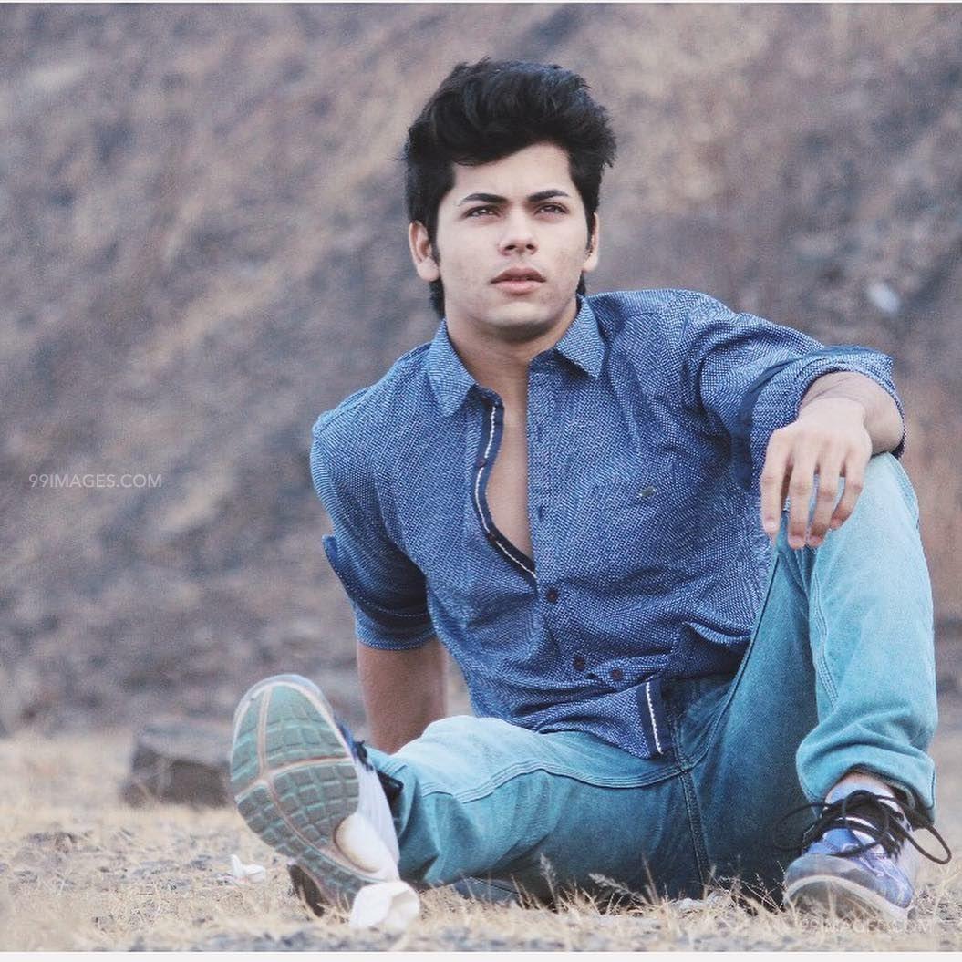 1055x1055 Siddharth Nigam New HD Wallpaper & High Definition Nigam Image HD