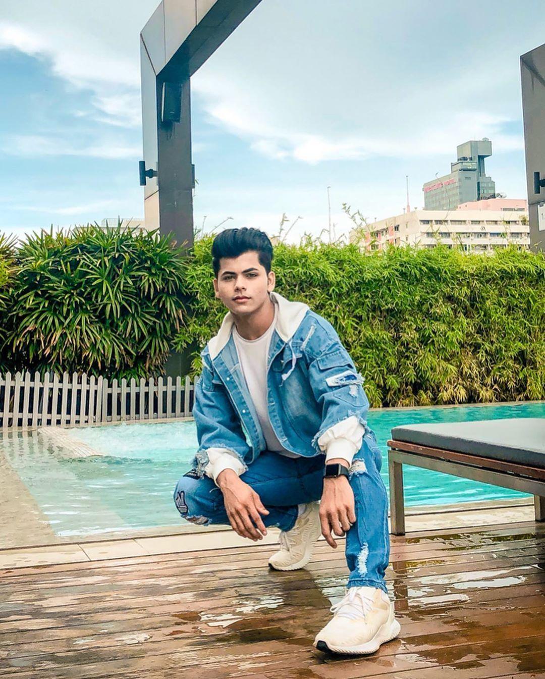 1080x1345 Siddharth Nigam HD Wallpaper (Desktop Background / Android / iPhone) (1080p, 4k) (1080x1345) (2021)