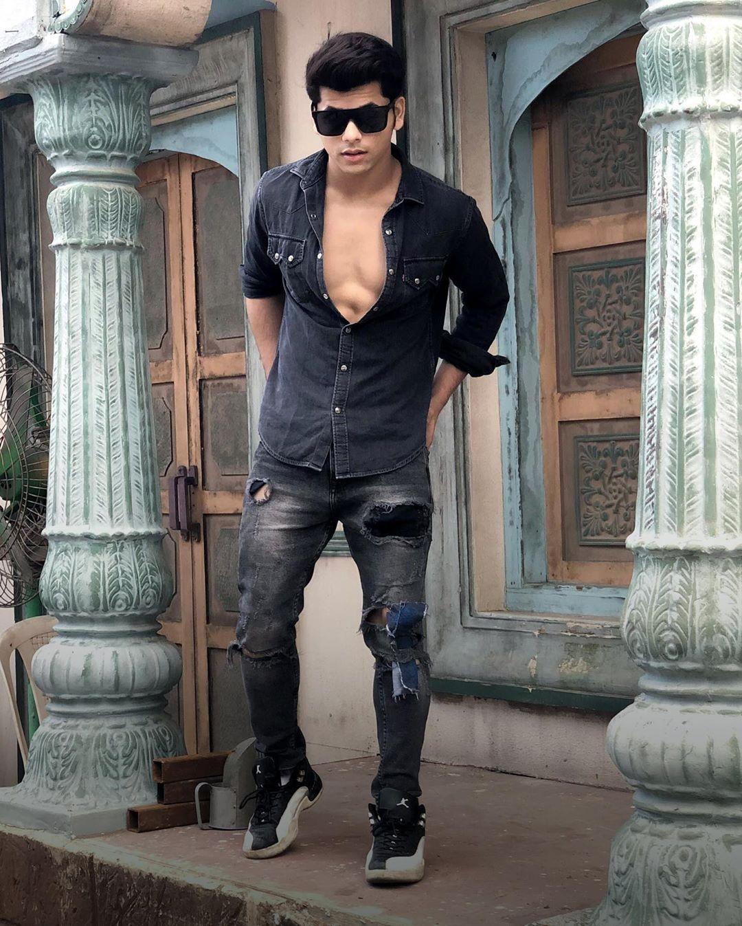 1080x1347 Siddharth Nigam HD Wallpaper (Desktop Background / Android / iPhone) (1080p, 4k) (1080x1347) (2021)