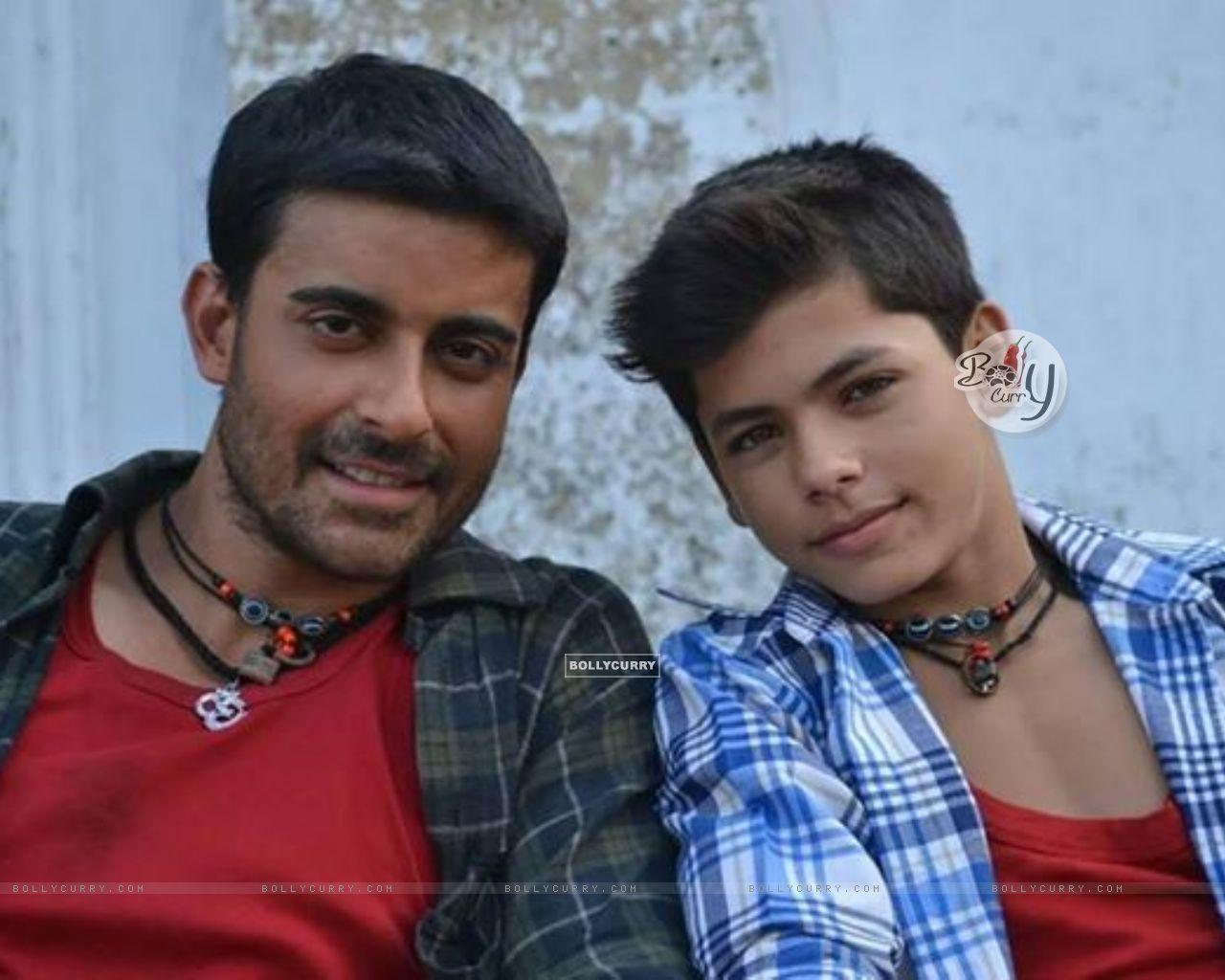 1280x1024 Wallpaper Rode & Siddharth Nigam size:1280x1024