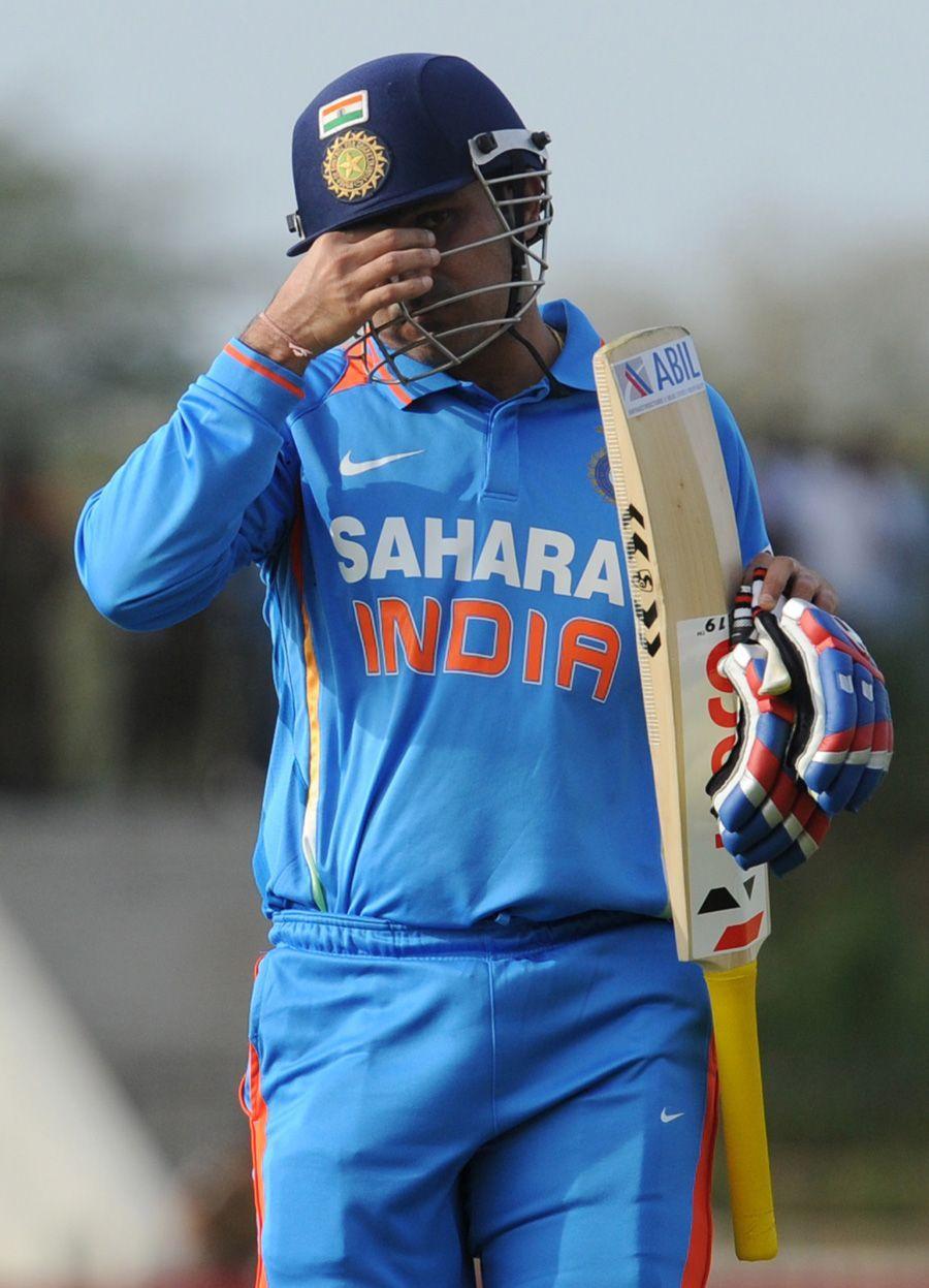 900x1247 Virender Sehwag walks back after being run out for Sri Lanka v India, 1st ODI, Hambantota, July 2012. Bangladesh cricket team, Cricket sport, Cricket