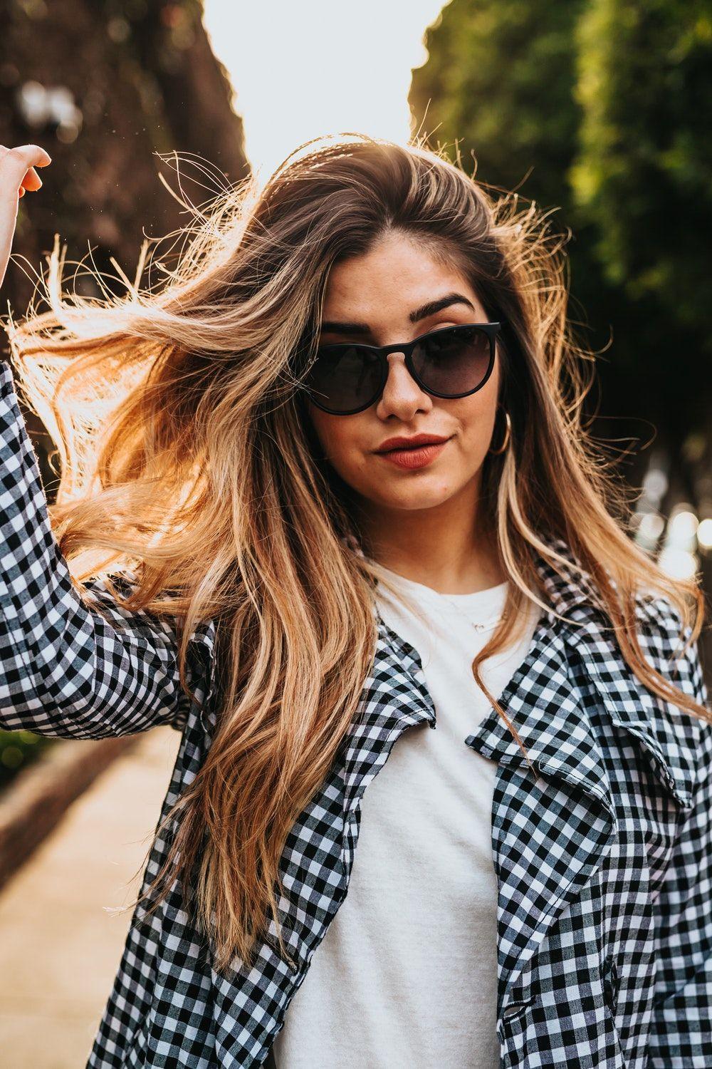 1000x1500 Attitude Girl Wallpaper