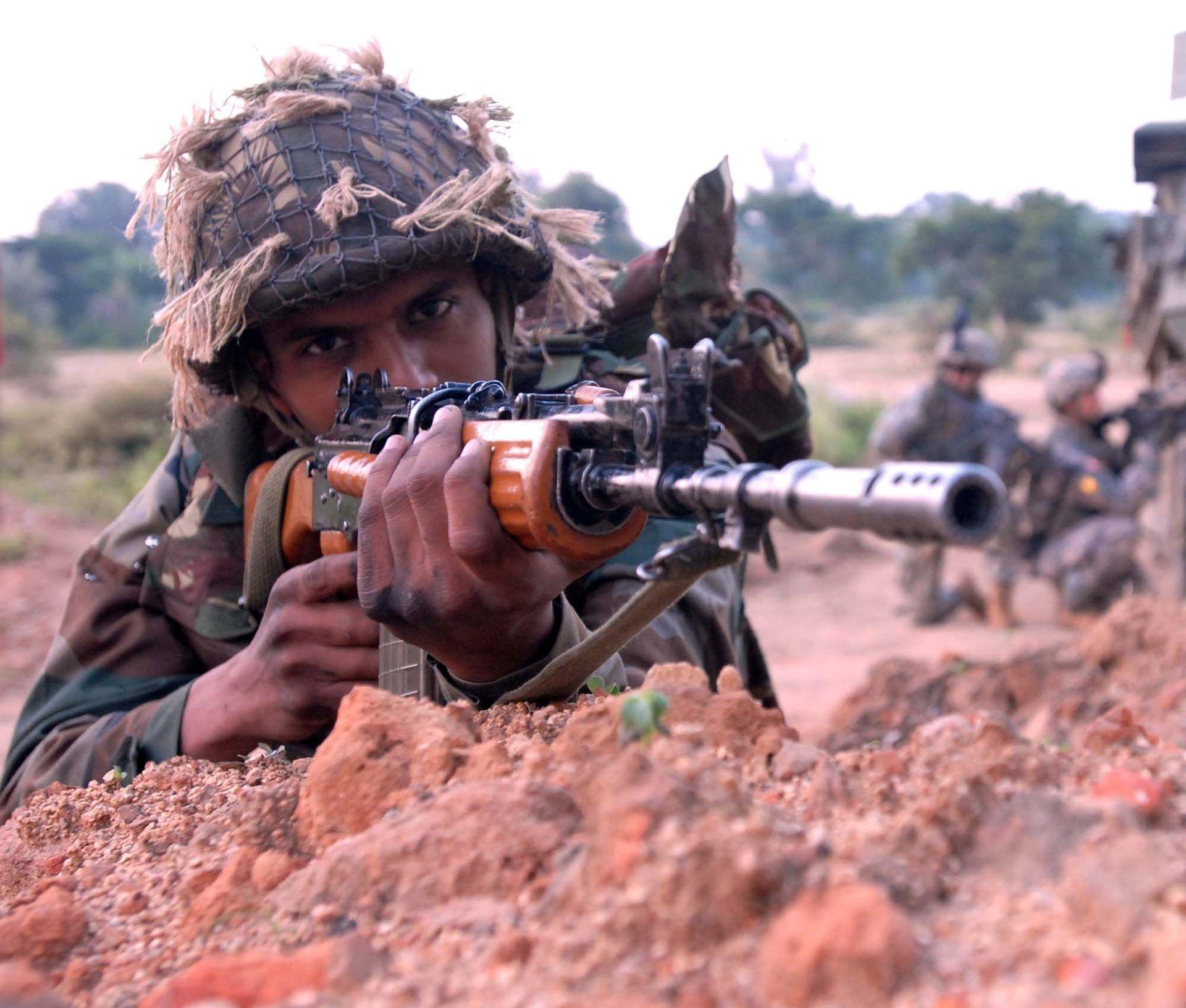 1920x1632 Soldier Of Indian Army Wallpaper In 1920x1280p Resolution Army With Gun Wallpaper & Background Download