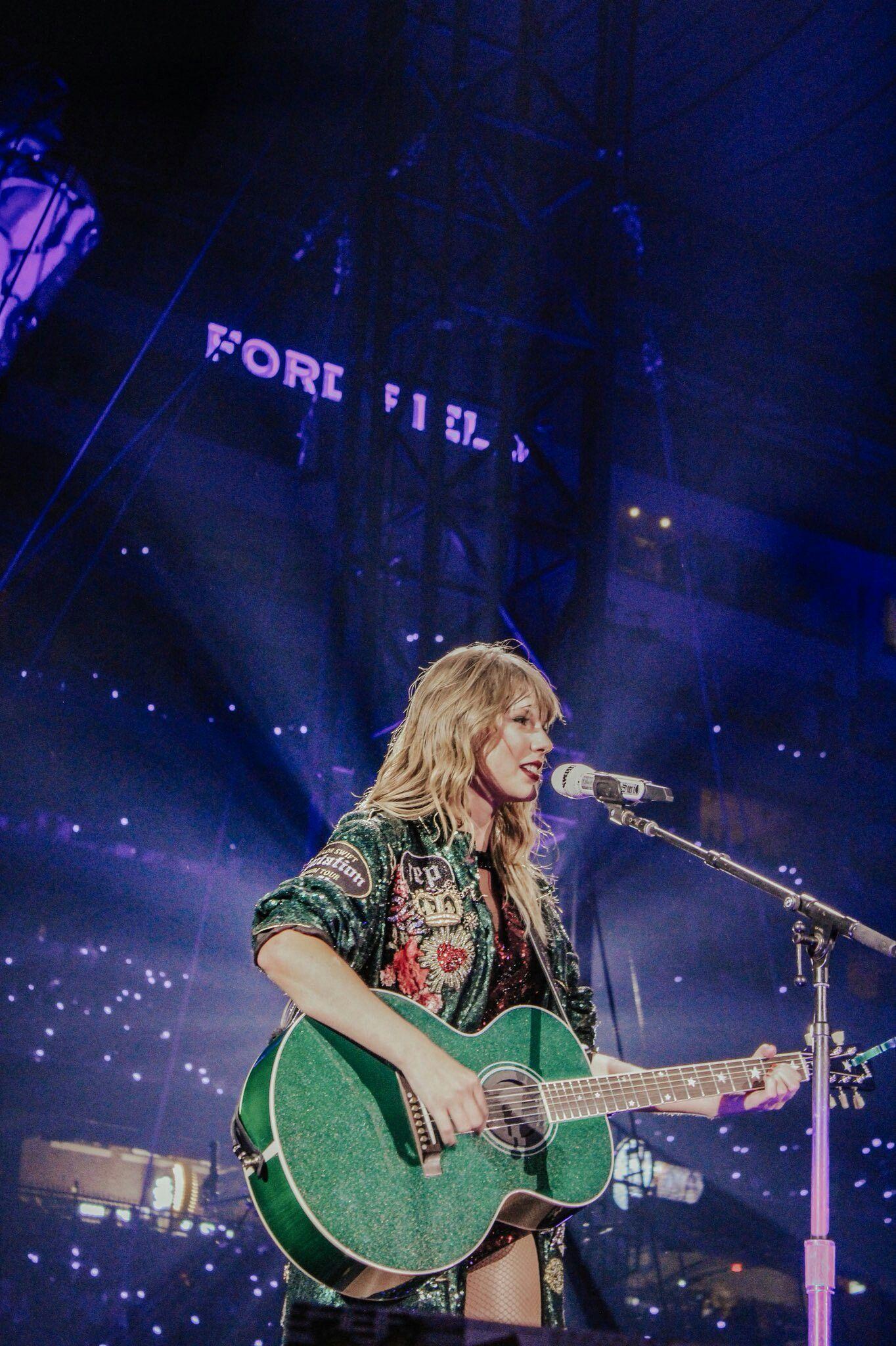 Taylor Swift Concert Wallpapers Top Free Taylor Swift Concert Backgrounds Wallpaperaccess