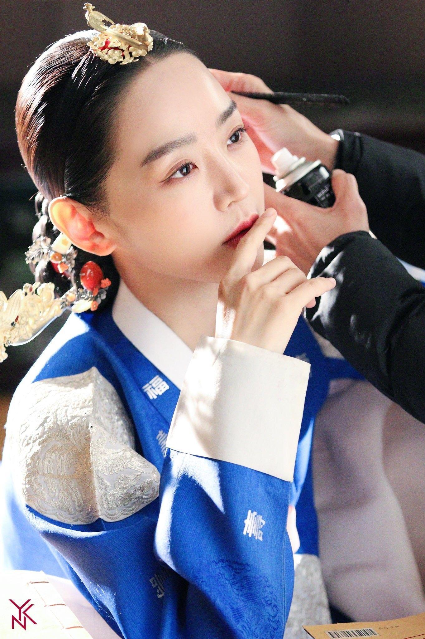 1364x2048 Shin Hye Sun as Kim So Yong