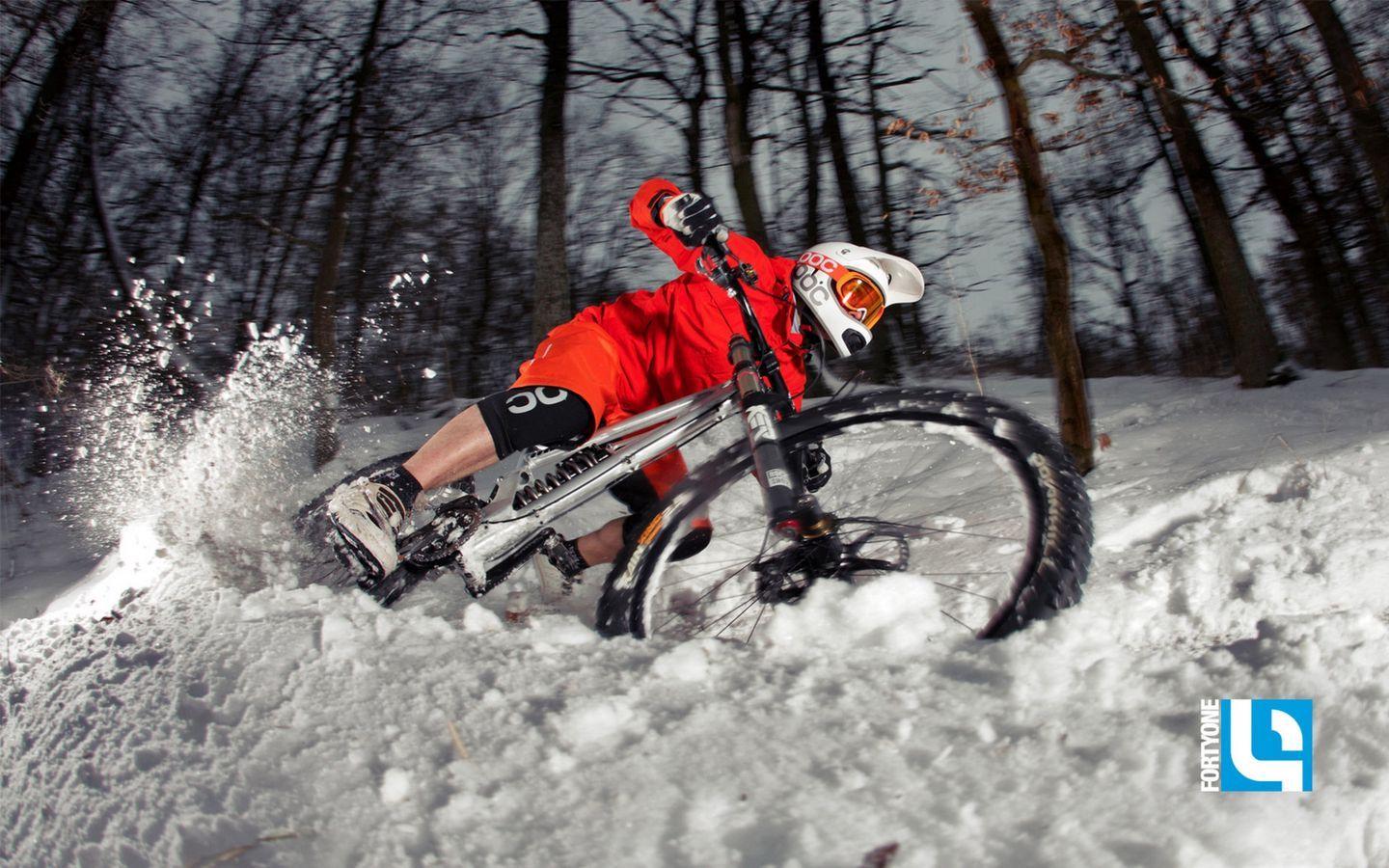 1440x900 Download wallpaper 1440x900 rocks, slippery, smooth, rider, mountain, downhill, crazy hill widescreen 16:10 HD background
