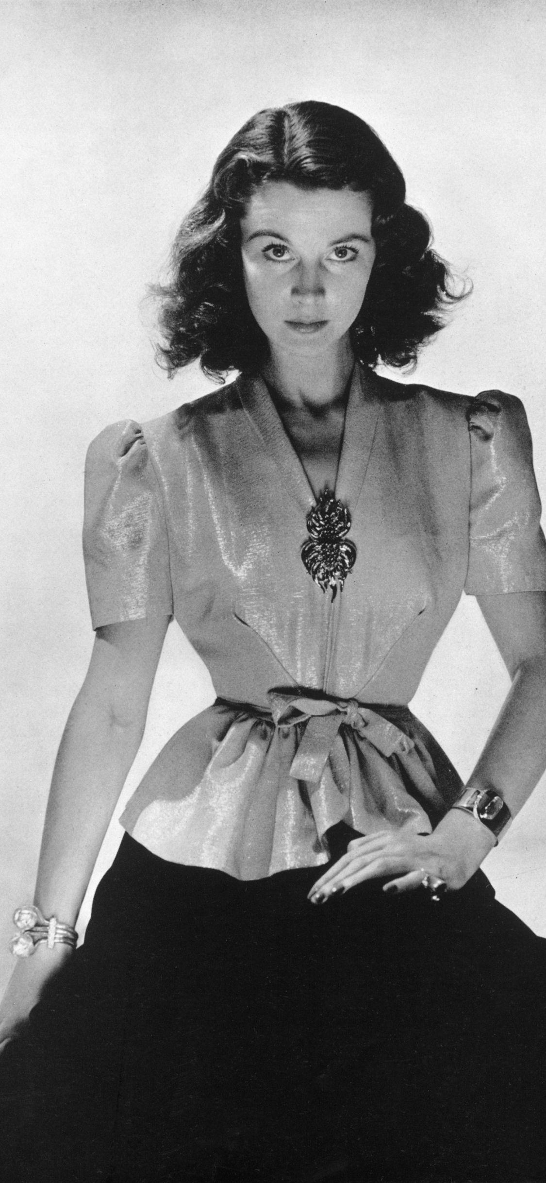 1125x2436 Free download Vivien Leigh Background Vivien Leigh HQ wallpaper Vivien Leigh [4118x5577] for your Desktop, Mobile & Tablet. Explore Vivien Leigh Wallpaper. Gone with the Wind Wallpaper