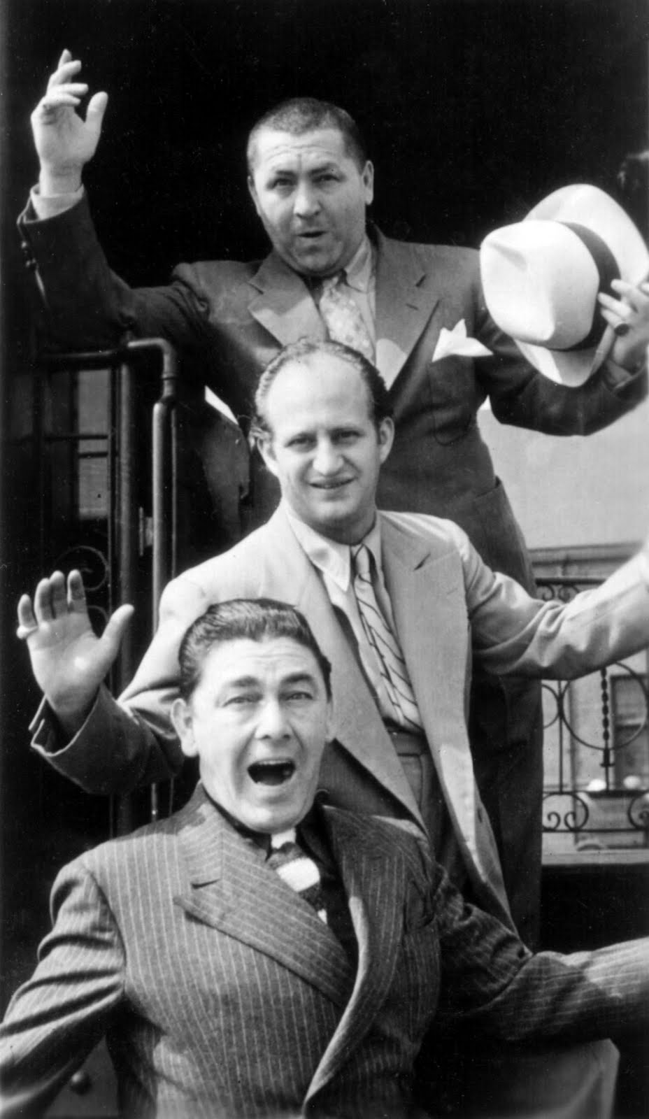 928x1600 the three stooges Stooges foto