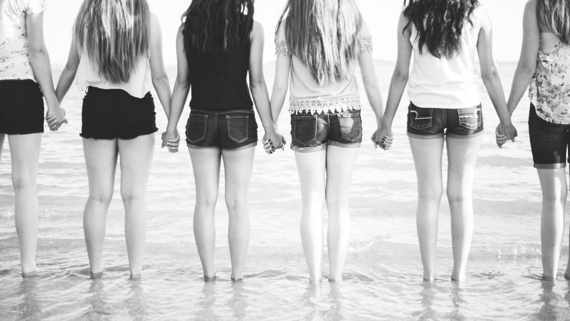 1920x1080 Holding Hands Together True Friends Wallpaper Free Photo