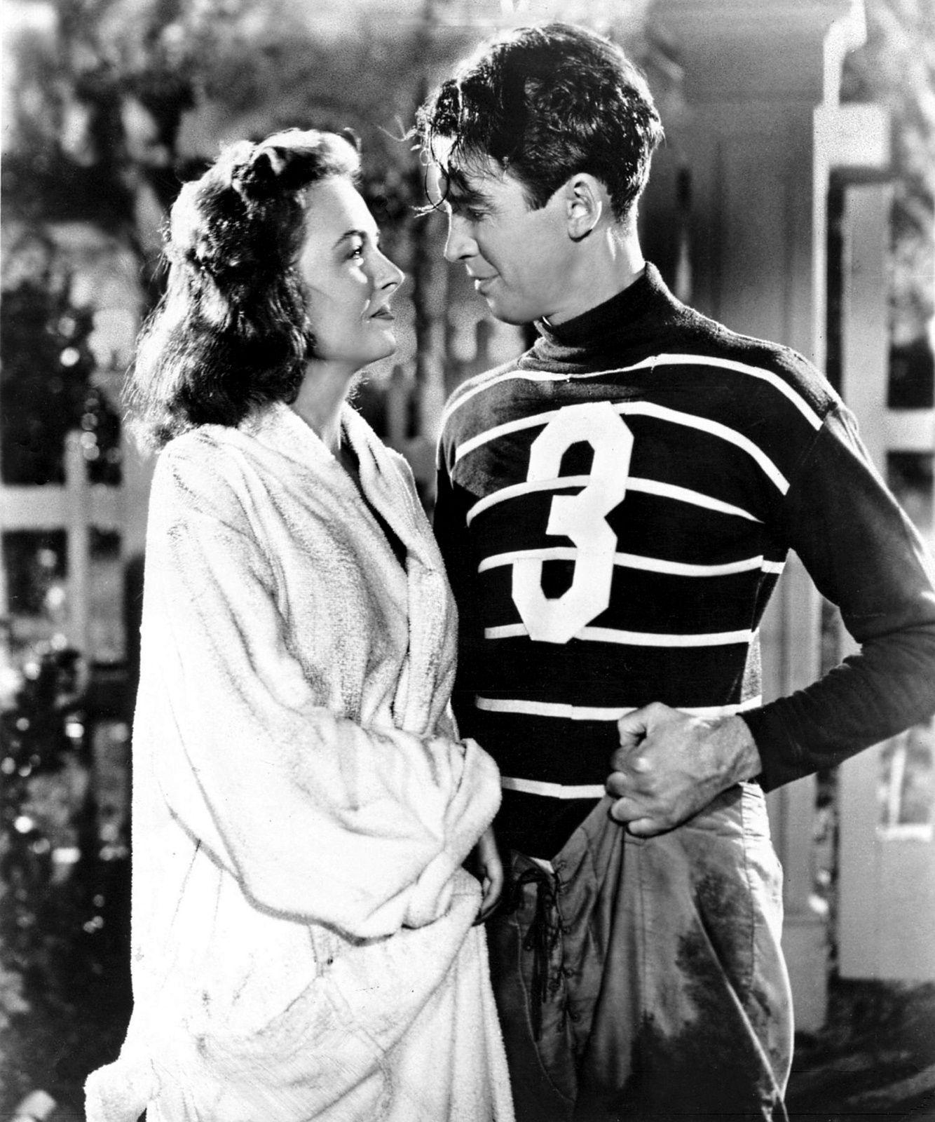 1334x1600 It's A Wonderful Life Wallpaper