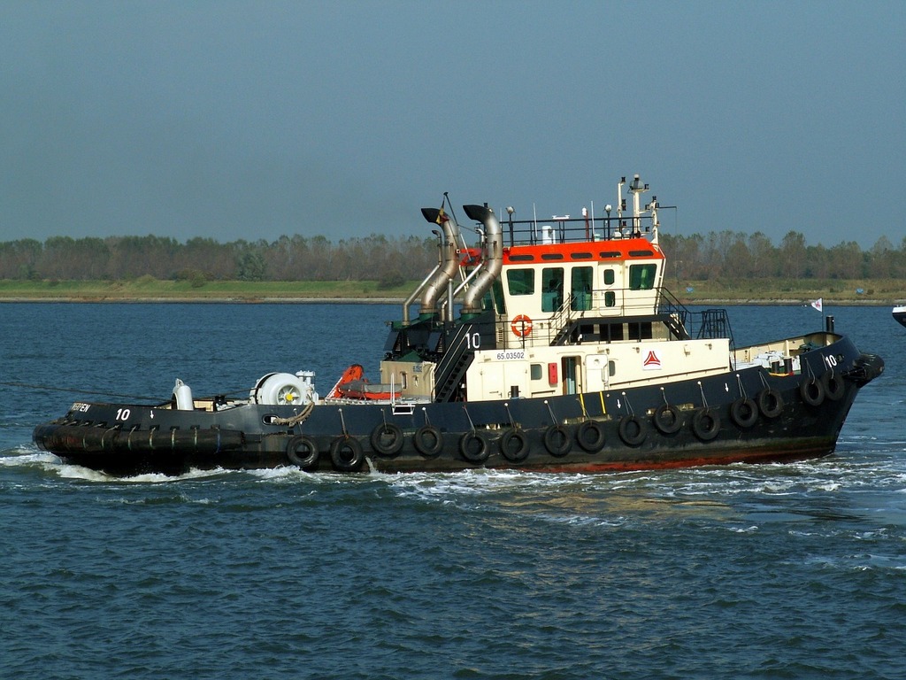 1024x768 Public domain stock image. Tug boat ship