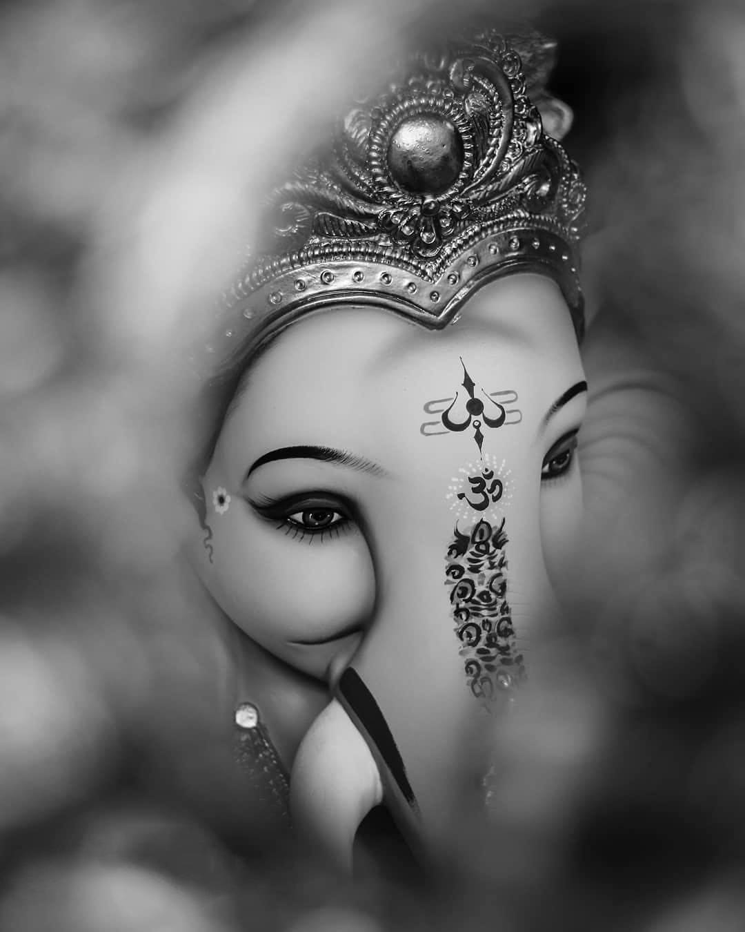 1080x1350 Download Ganesh Black And White Dreamy Shot Wallpaper