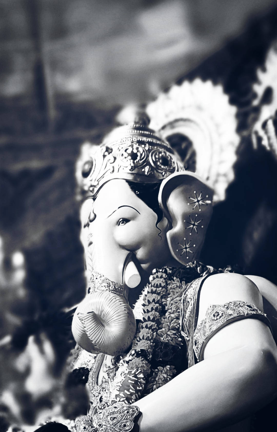 1080x1679 Download Ganesh Black And White Angle Shot Wallpaper