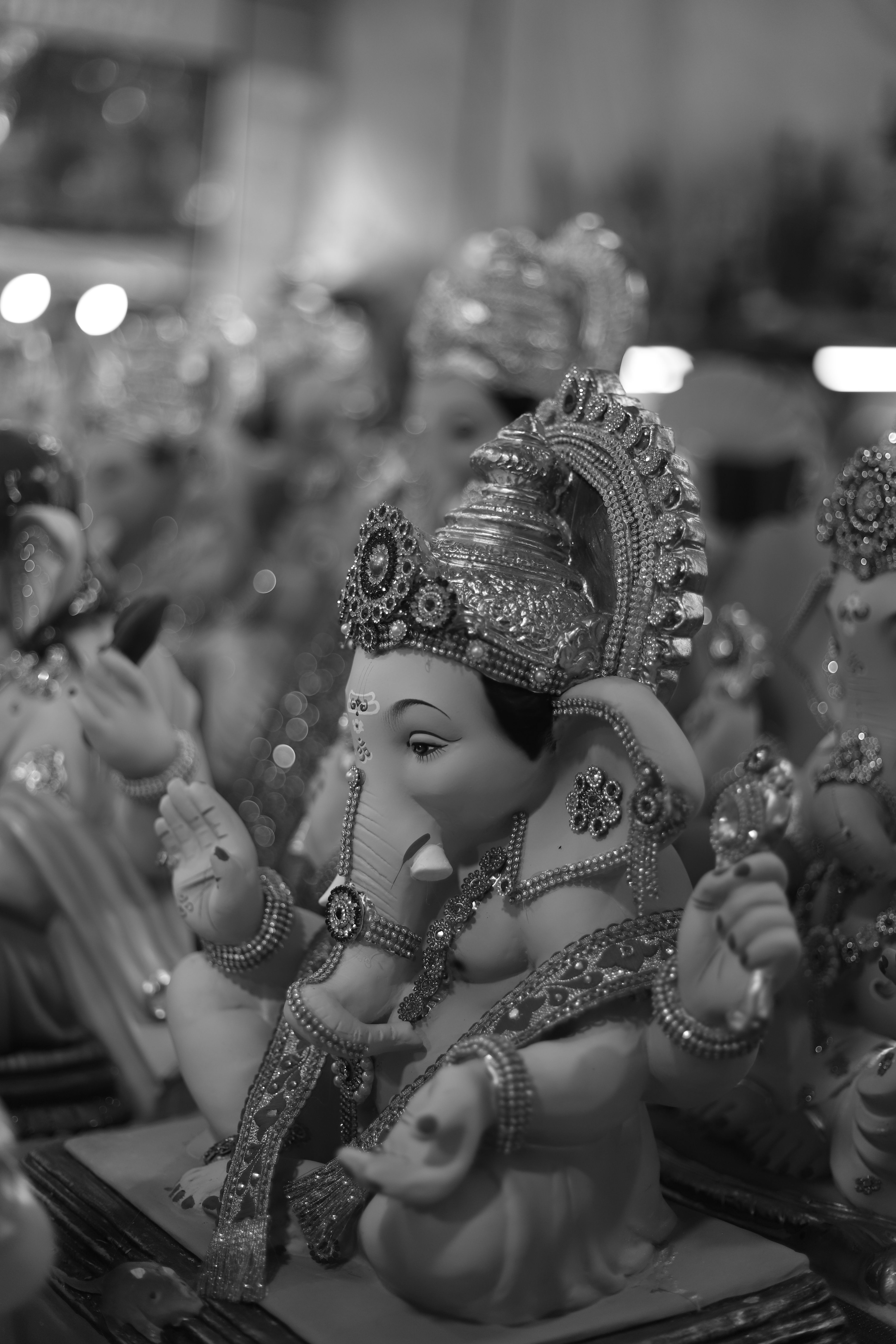 4160x6240 Procession of a beautiful idol of lord Ganesha · Free
