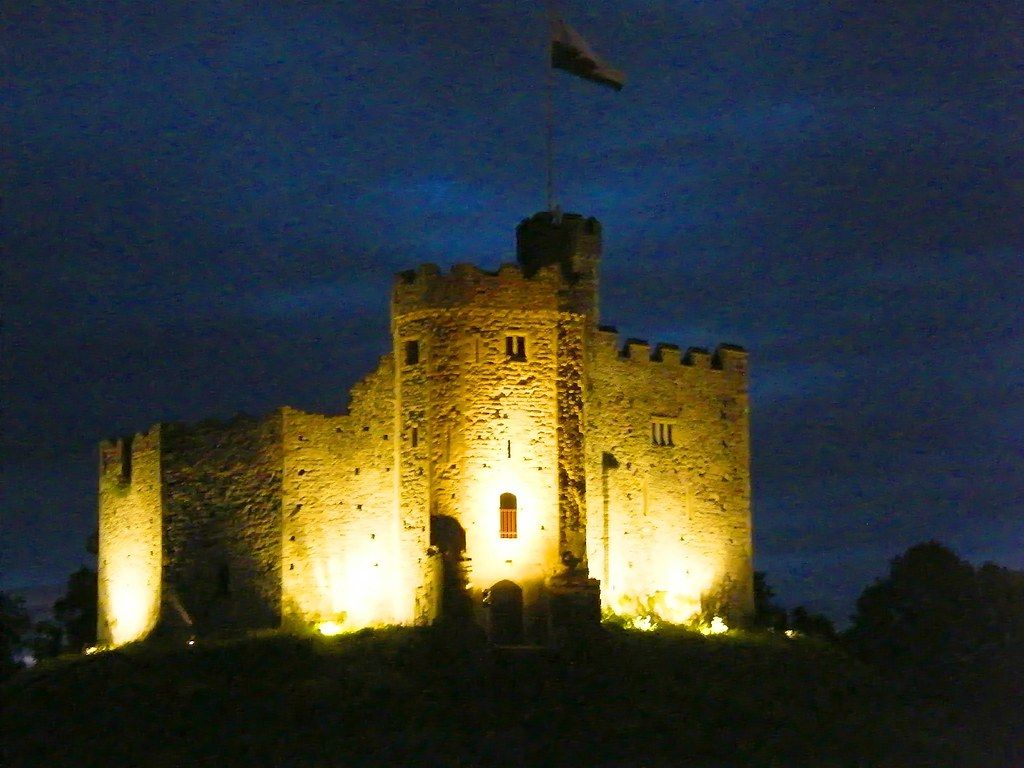 1024x768 Cardiff Castle at Night. Cardiff Castle is a medieval castl