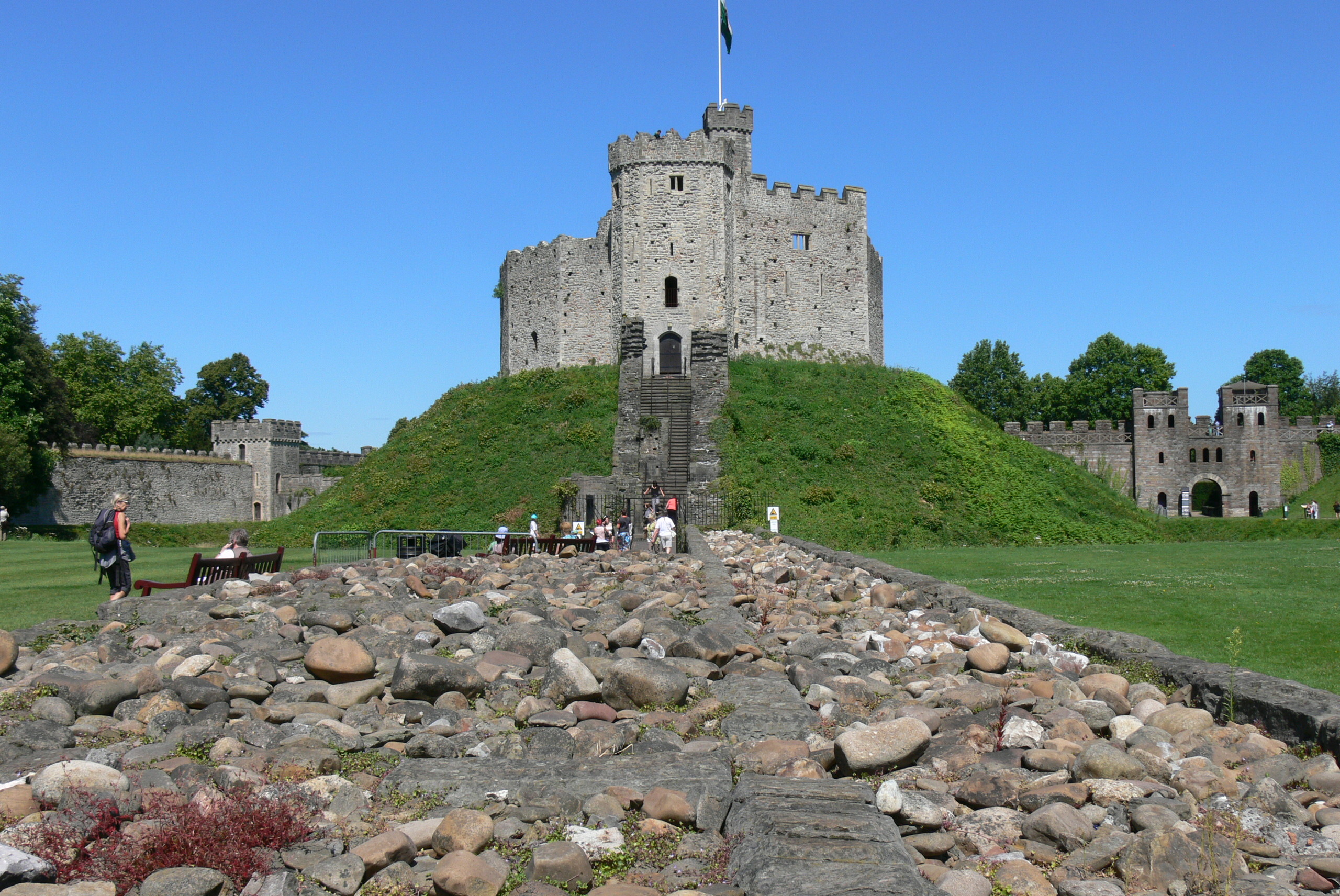 2560x1712 Cardiff castle 6