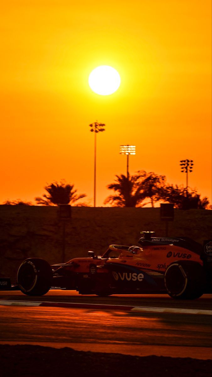675x1200 Sunset Racing Car Wallpaper. Mclaren sunset wallpaper, F1 sunset wallpaper, Mclaren f1
