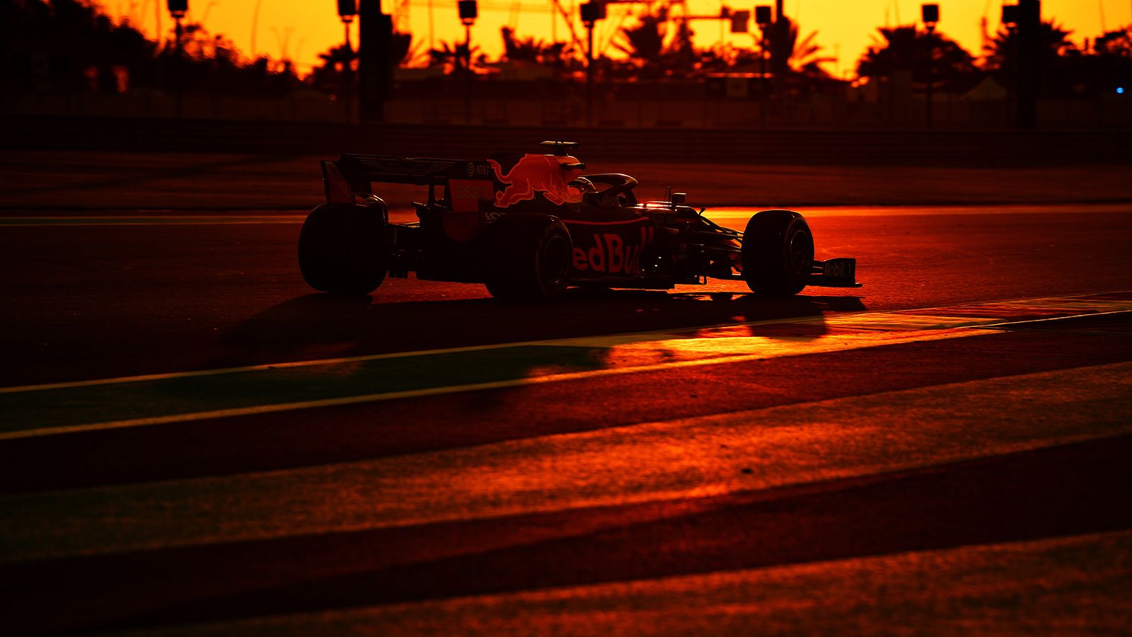 1600x900 Oracle Red Bull Racing on X: The sunset session