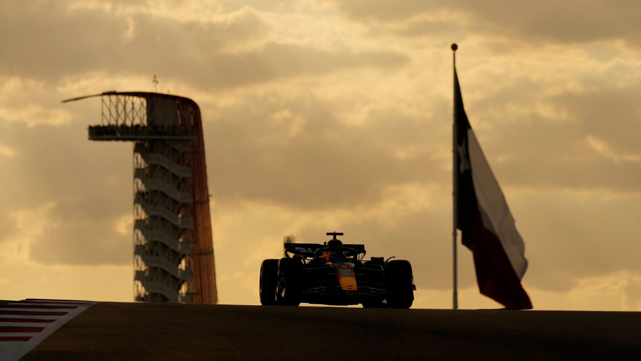 2560x1440 What Apple's New 5 Year Deal With Formula 1 Means For US Fans