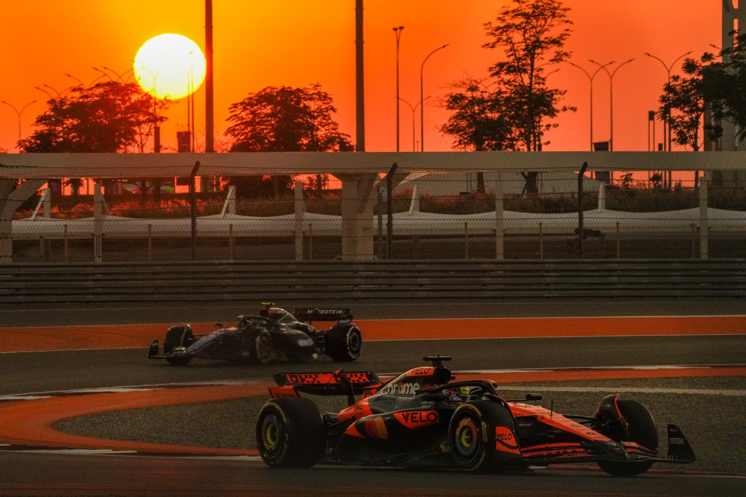 2400x1600 F1 Qatar Grand Prix: Pirelli's tire restrictions, explained