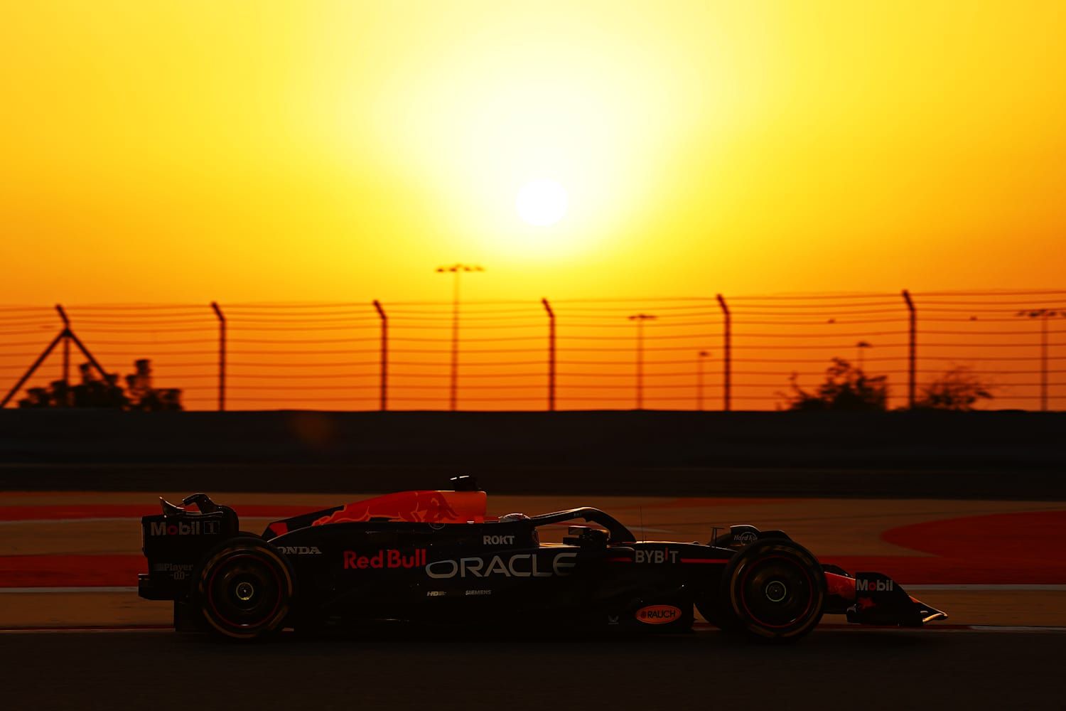 1500x1000 Bahrain Grand Prix. Oracle Red Bull Racing