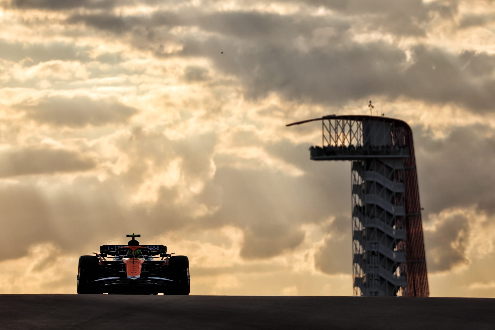 2000x1333 Mark Hughes: What's Swung McLaren Red Bull Battle Again