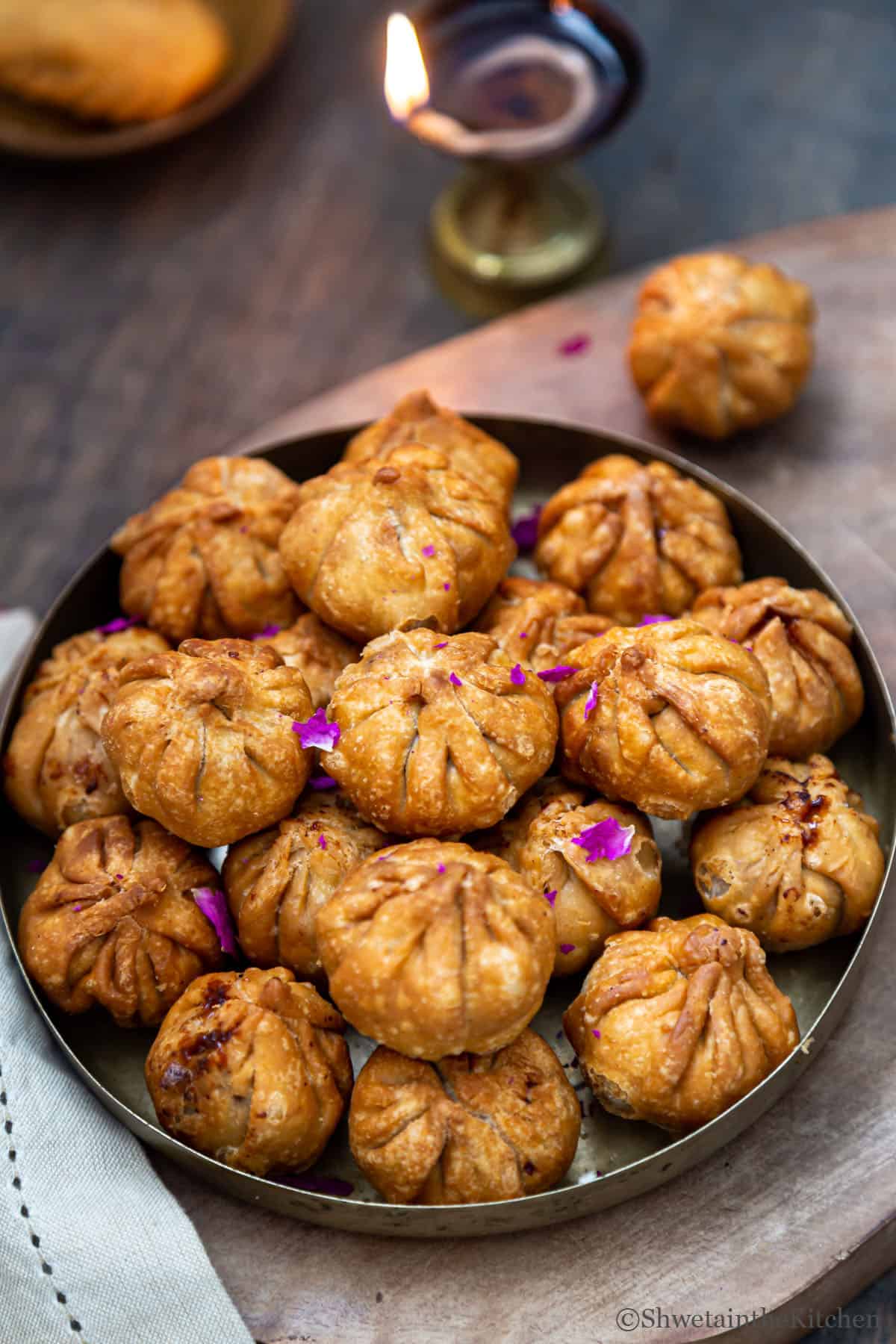 1200x1800 Fried Modak in the Kitchen