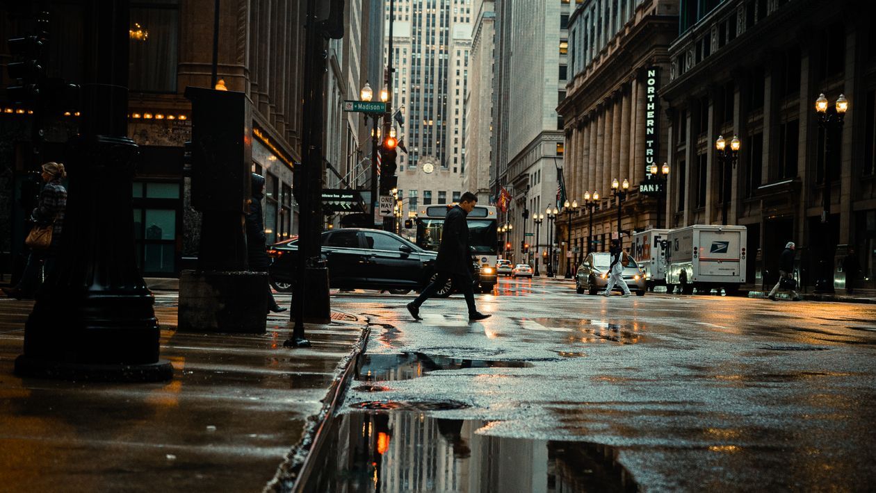 1260x710 New York City Street on a Rainy Day · Free