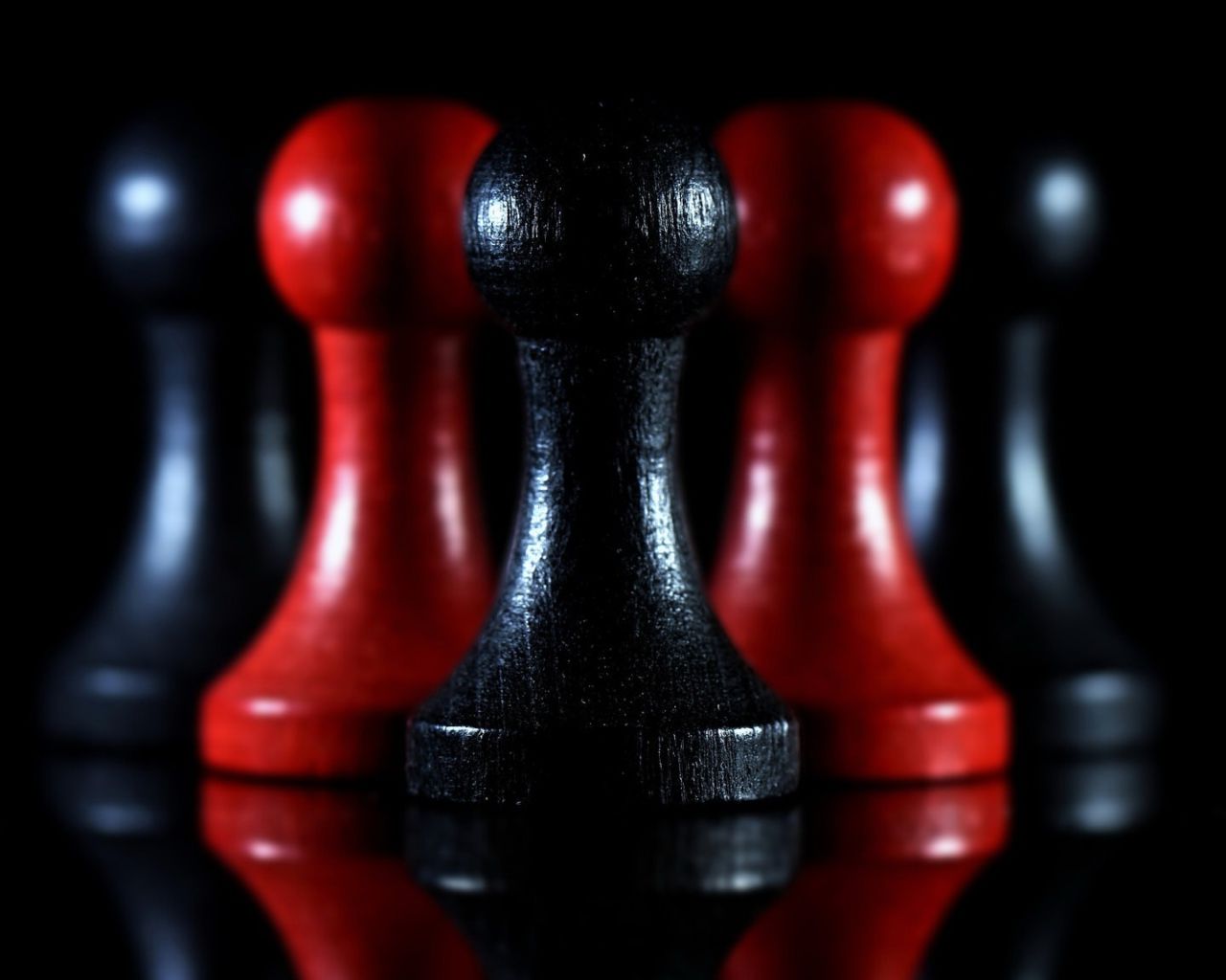 1280x1024 Red and black chess pieces on a black background Desktop wallpaper 1280x1024