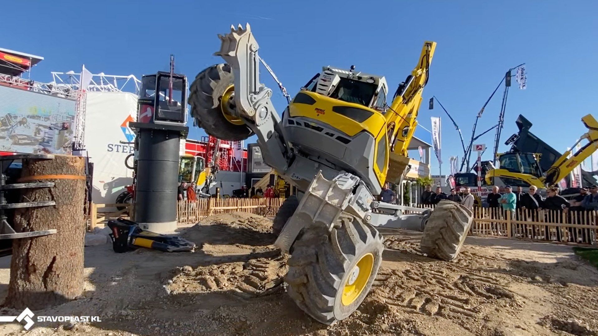 1920x1080 These Walking 'Spider' Excavators Are Amazing—and Creepy