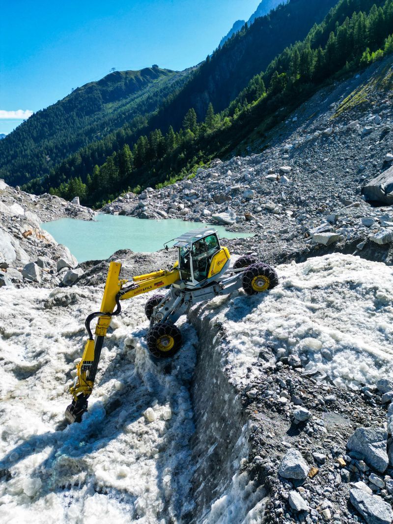800x1066 impressionen #m545x #menzimuck #swisspower #excavator #heavyequipment. Menzi Muck AG