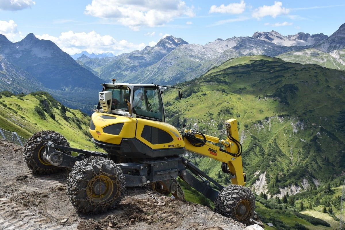 1200x800 Dig Menzi Muck's 'Walking Spider Excavator' Demo at The Utility Expo this Month
