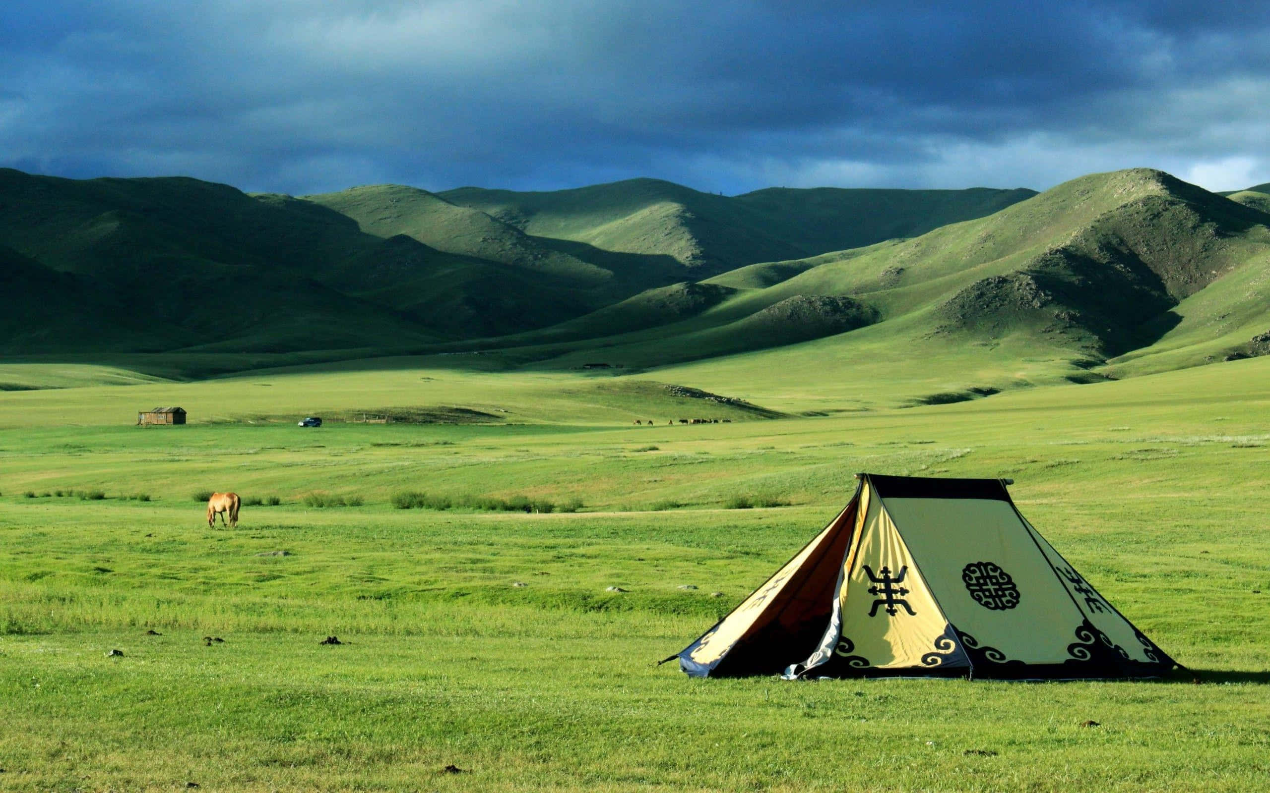 2560x1600 Download 'Mountains in Mongolia Showing Off it's Beauty' Picture