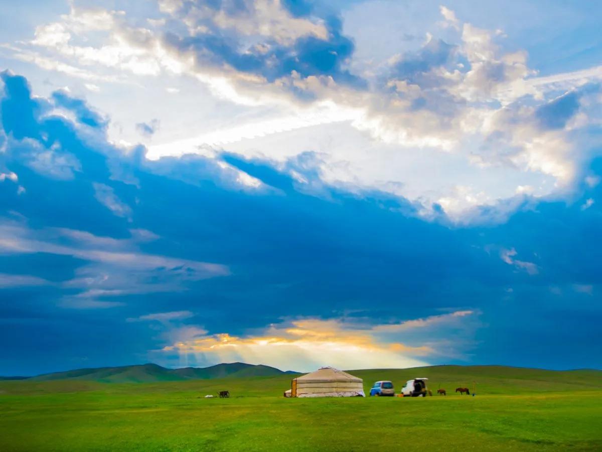 1200x900 Mongolian Culture Guide: Nomadic Life, Naadam & More