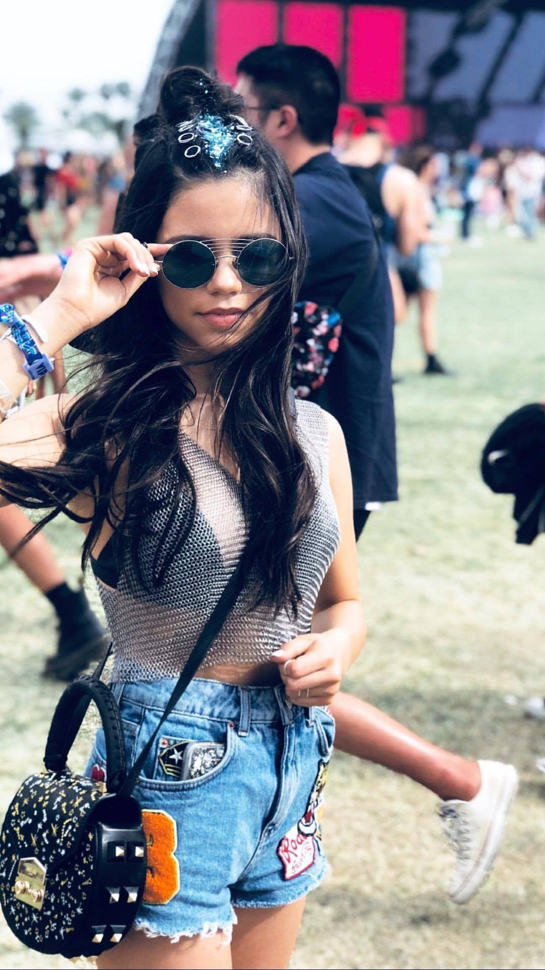 ⁷Wallpapers  Jenna Ortega