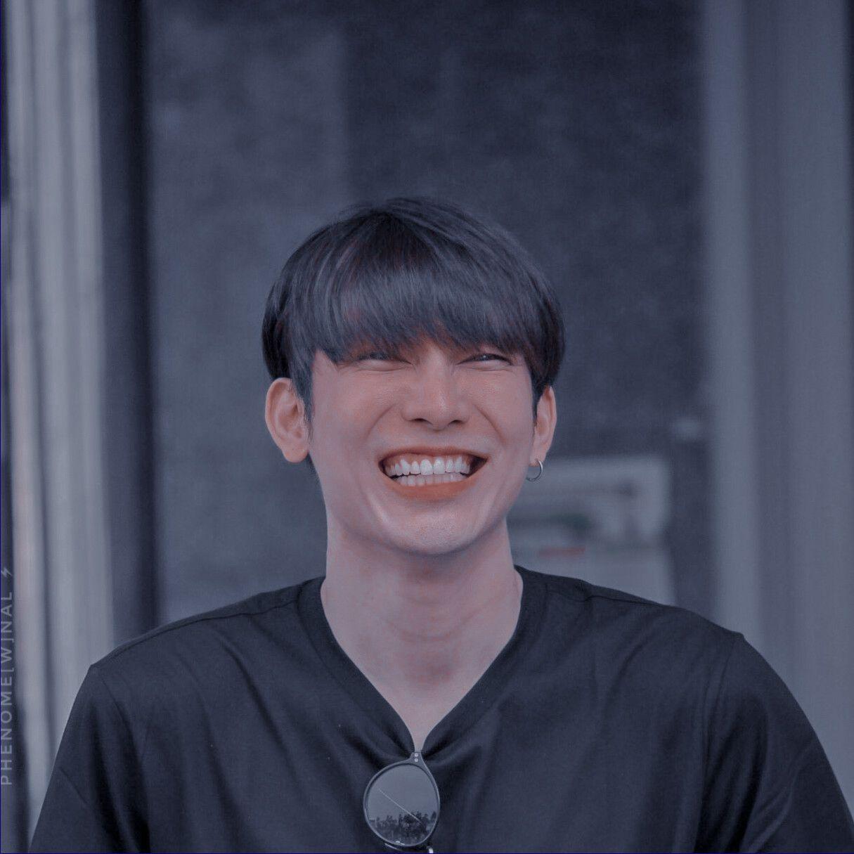 1215x1215 Mew Suppasit Wallpaper