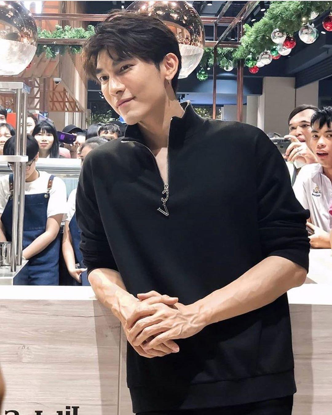 1080x1350 Mew Suppasit Wallpaper