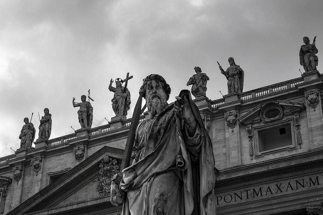 1280x853 Vatican Statues Sky