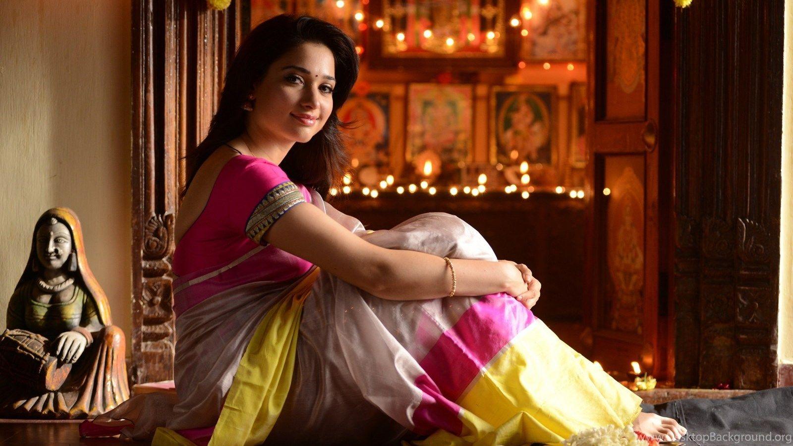 1600x900 Bollywood Actress Bikini HD Wallpaper Desktop Background