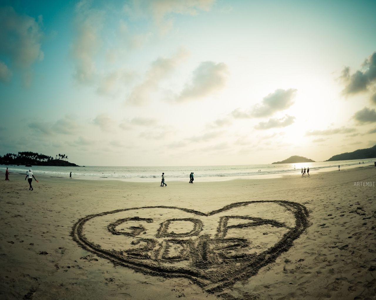 1280x1024 Drawing on the sand in Goa Desktop wallpaper 1280x1024