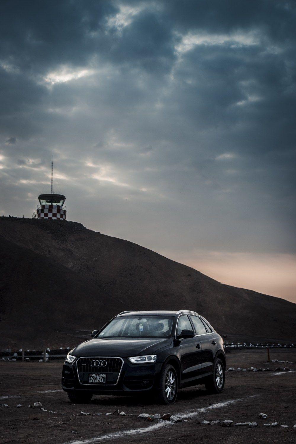 1000x1500 Audi Q3 Wallpaper