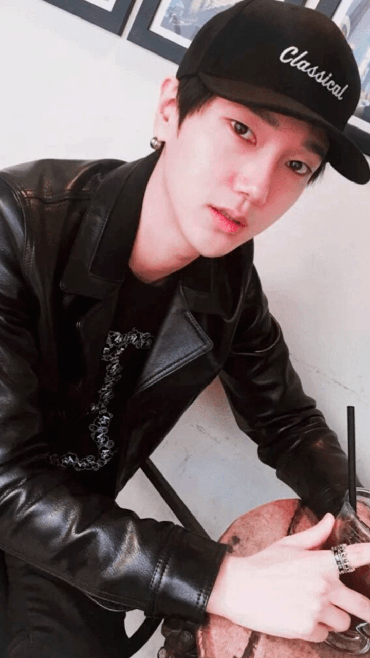 720x1280 Yesung Wallpaper