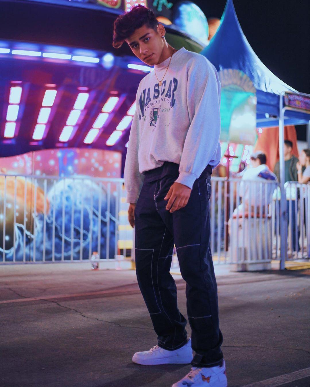 1080x1350 Brent Rivera And Andrew Davila Wallpaper