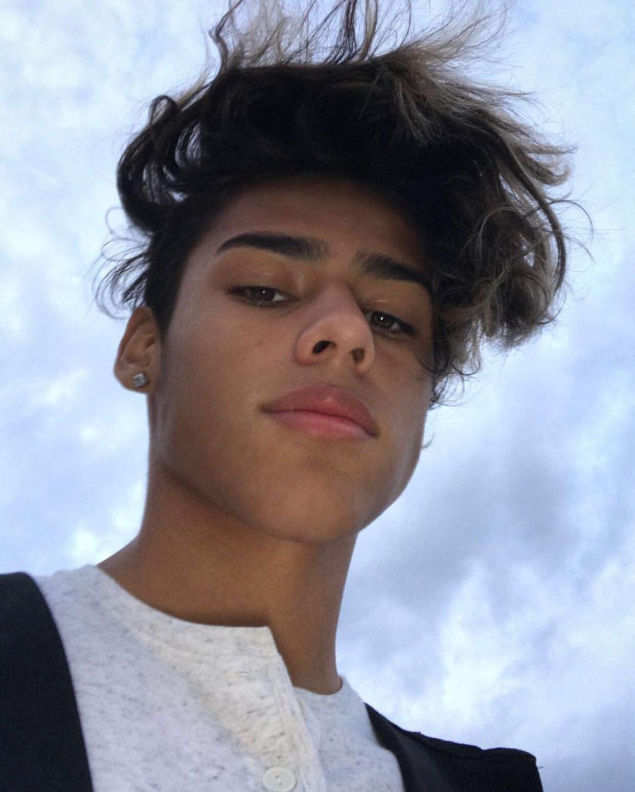Andrew Davila: The Rising Star Shaping Social Media'S Surprising Hobbies - 60gex4i