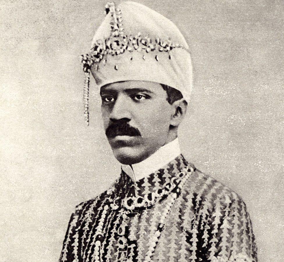 976x900 Family of Indian royals wins £35m court battle against Pakistan