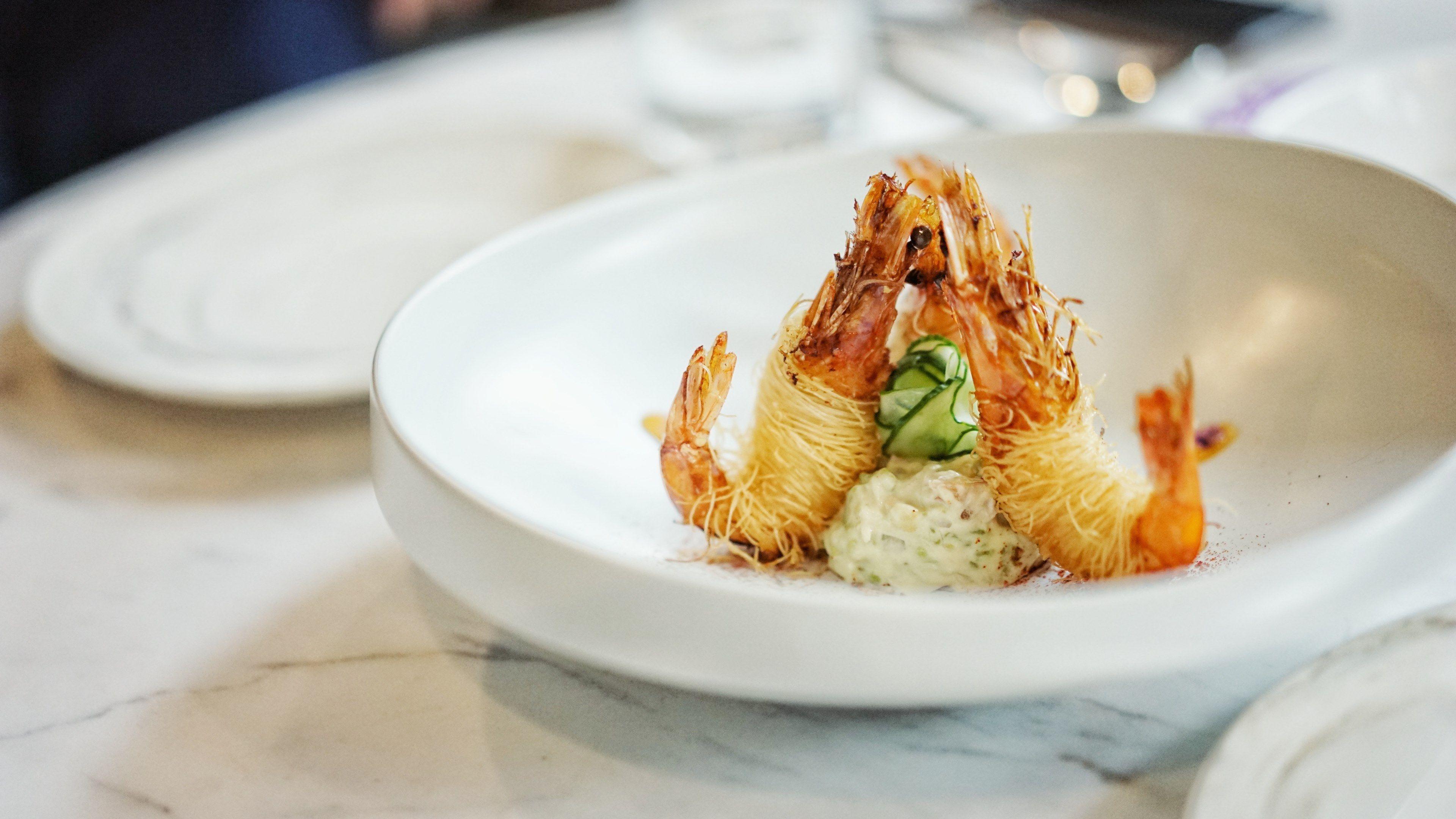 3840x2161 Wallpaper / a gourmet dish of fried prawn, gourmet prawn 4k wallpaper