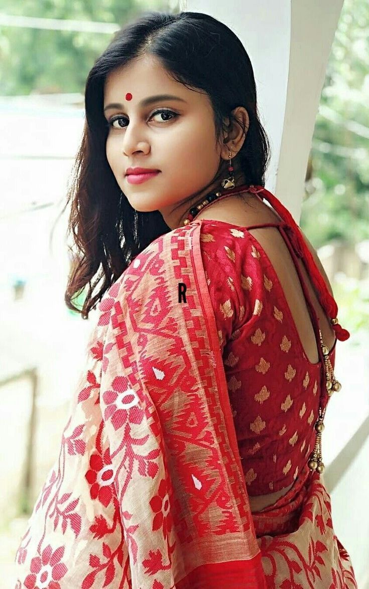 735x1175 Collection of red saree photo of Indian women